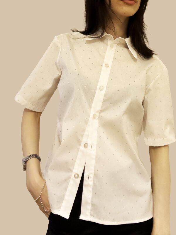 Camicia bianca con brillantini